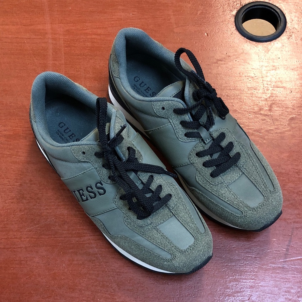 GUESS Men's Olive Sneakers